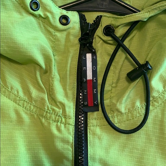 Tommy Hilfiger Vintage Windbreaker - Picture 2 of 6